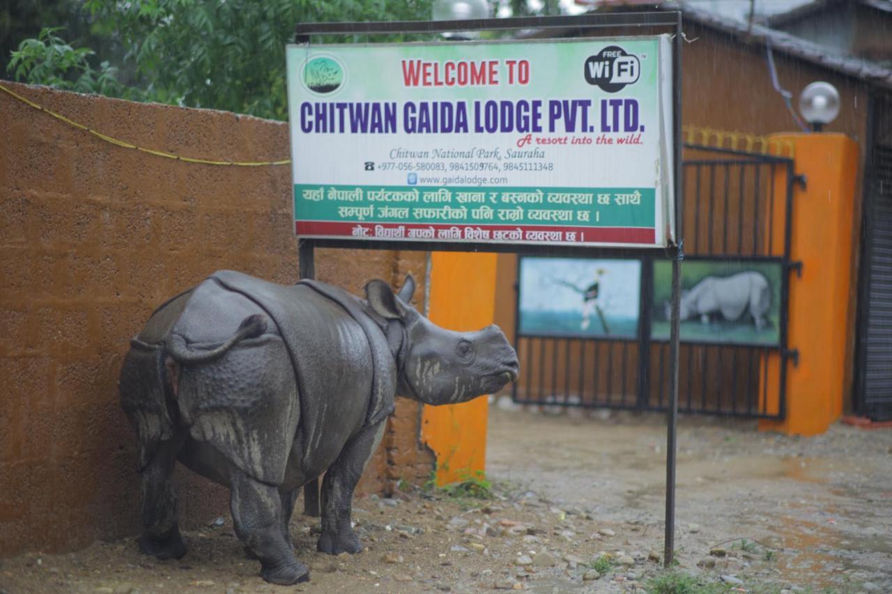 Chitwan Gaida Lodge - Animal Lovers & Birdwatchers Paradise Sauraha Dış mekan fotoğraf
