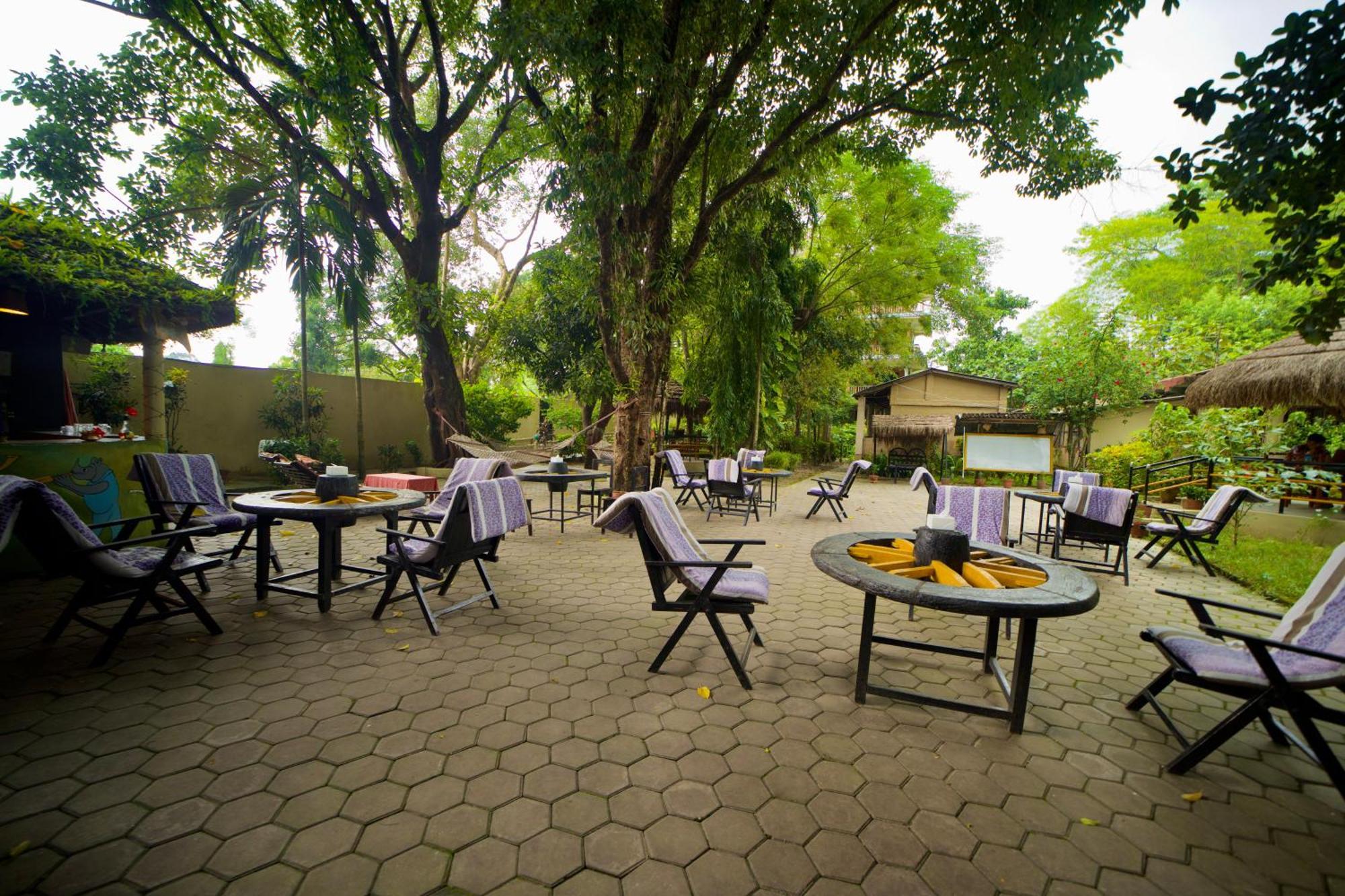 Chitwan Gaida Lodge - Animal Lovers & Birdwatchers Paradise Sauraha Dış mekan fotoğraf