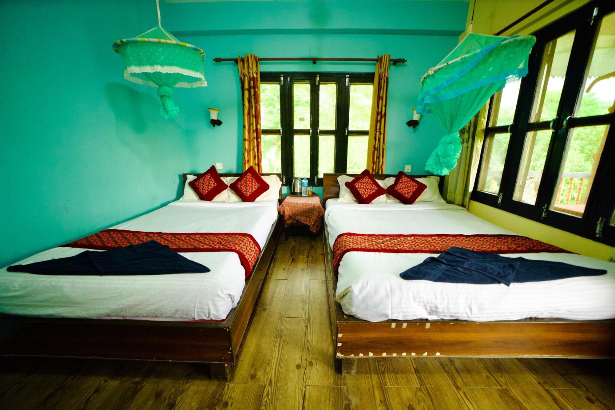 Chitwan Gaida Lodge - Animal Lovers & Birdwatchers Paradise Sauraha Dış mekan fotoğraf