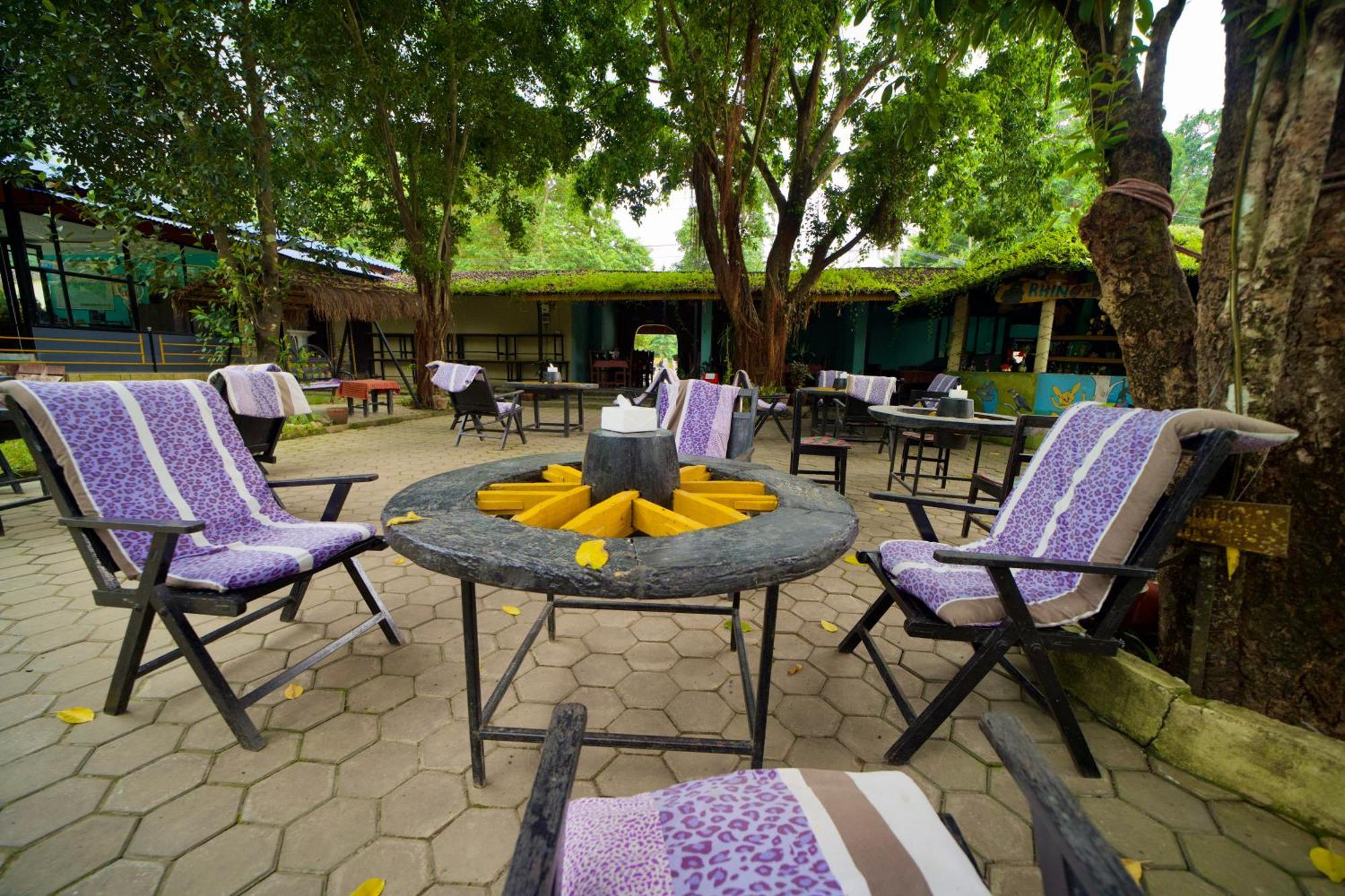 Chitwan Gaida Lodge - Animal Lovers & Birdwatchers Paradise Sauraha Dış mekan fotoğraf