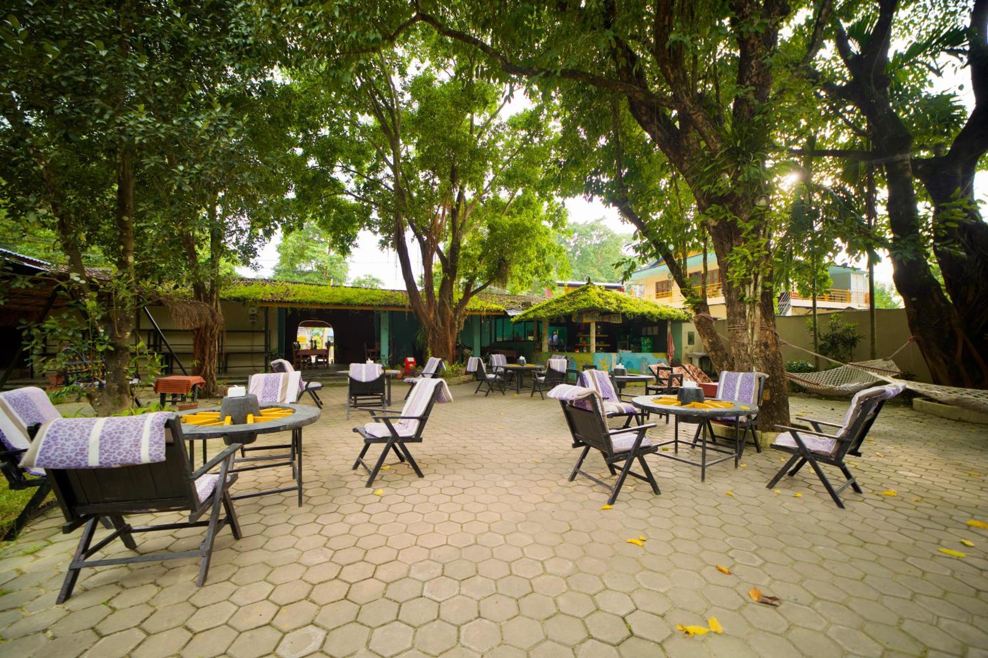Chitwan Gaida Lodge - Animal Lovers & Birdwatchers Paradise Sauraha Dış mekan fotoğraf